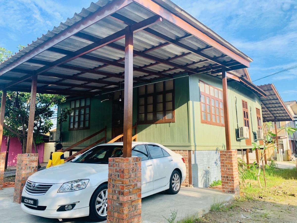 Sarah Guesthouse Kuala Terengganu Exterior foto